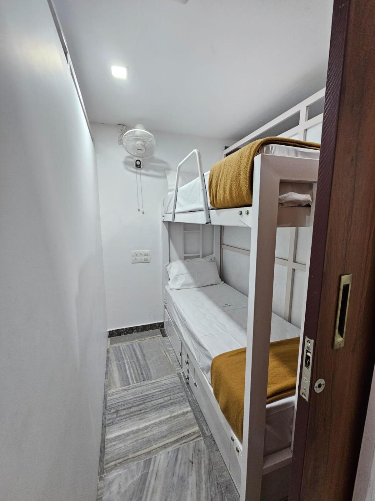 Lowfare Dormitory Kozhikode Dış mekan fotoğraf